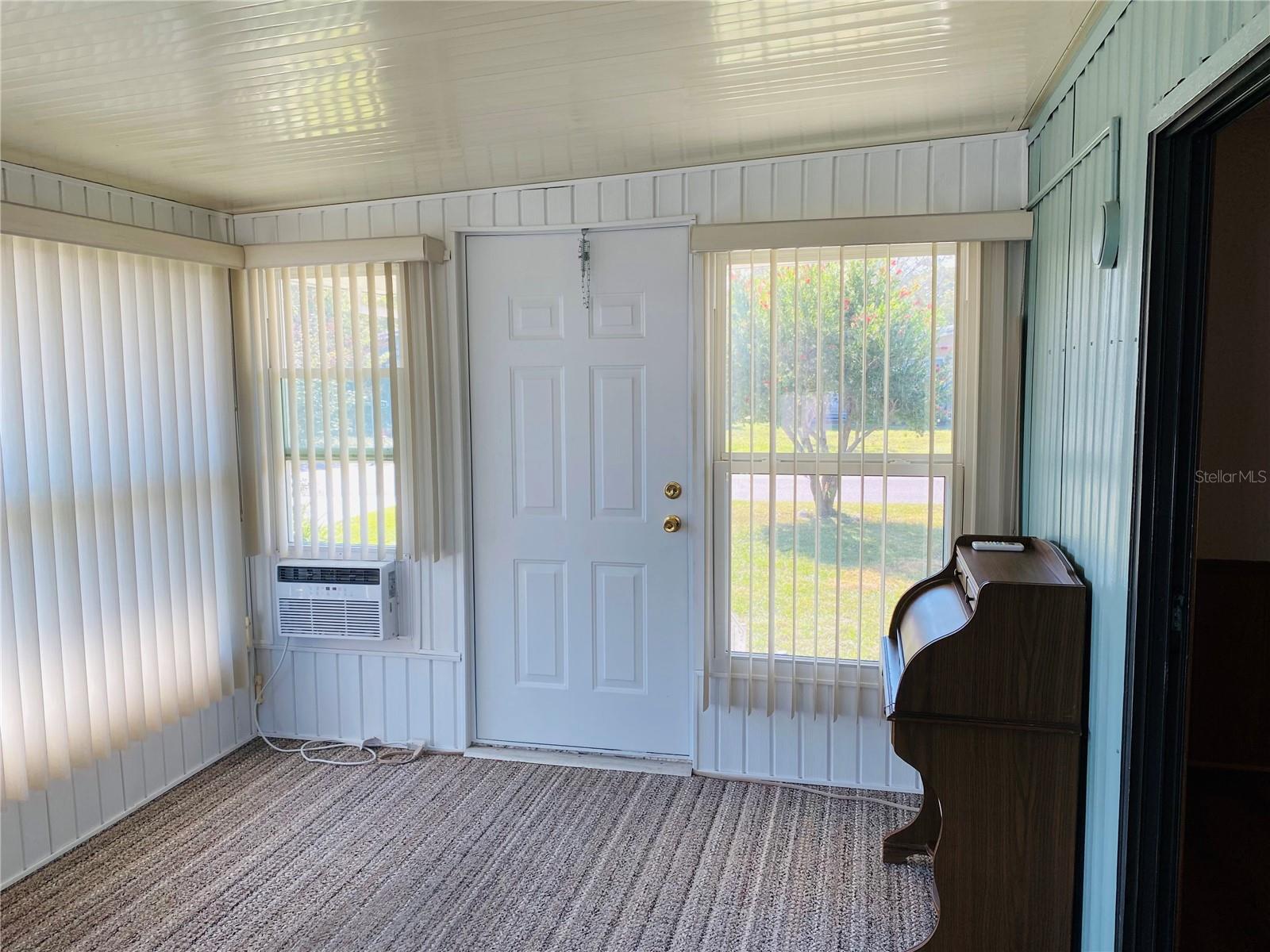 TAVARES LAKE FRANCES ESTATES - Residential