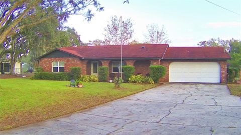 A home in WINTER HAVEN