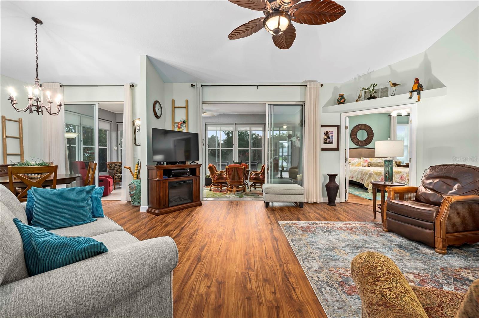 OCALA PALMS UN V - Residential