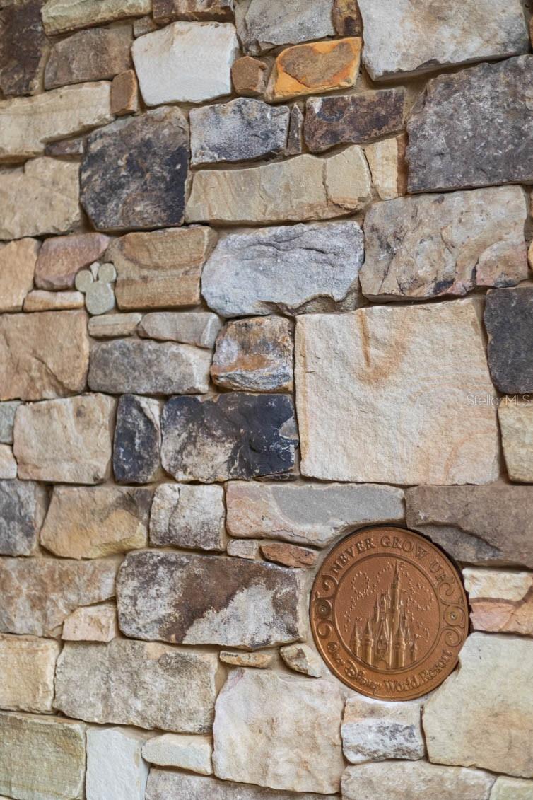 GOLDEN OAK - Residential