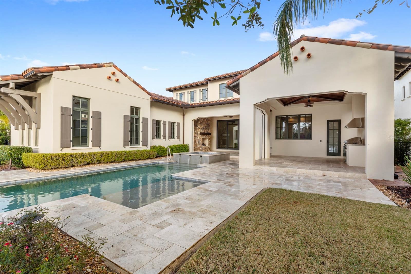 GOLDEN OAK - Residential