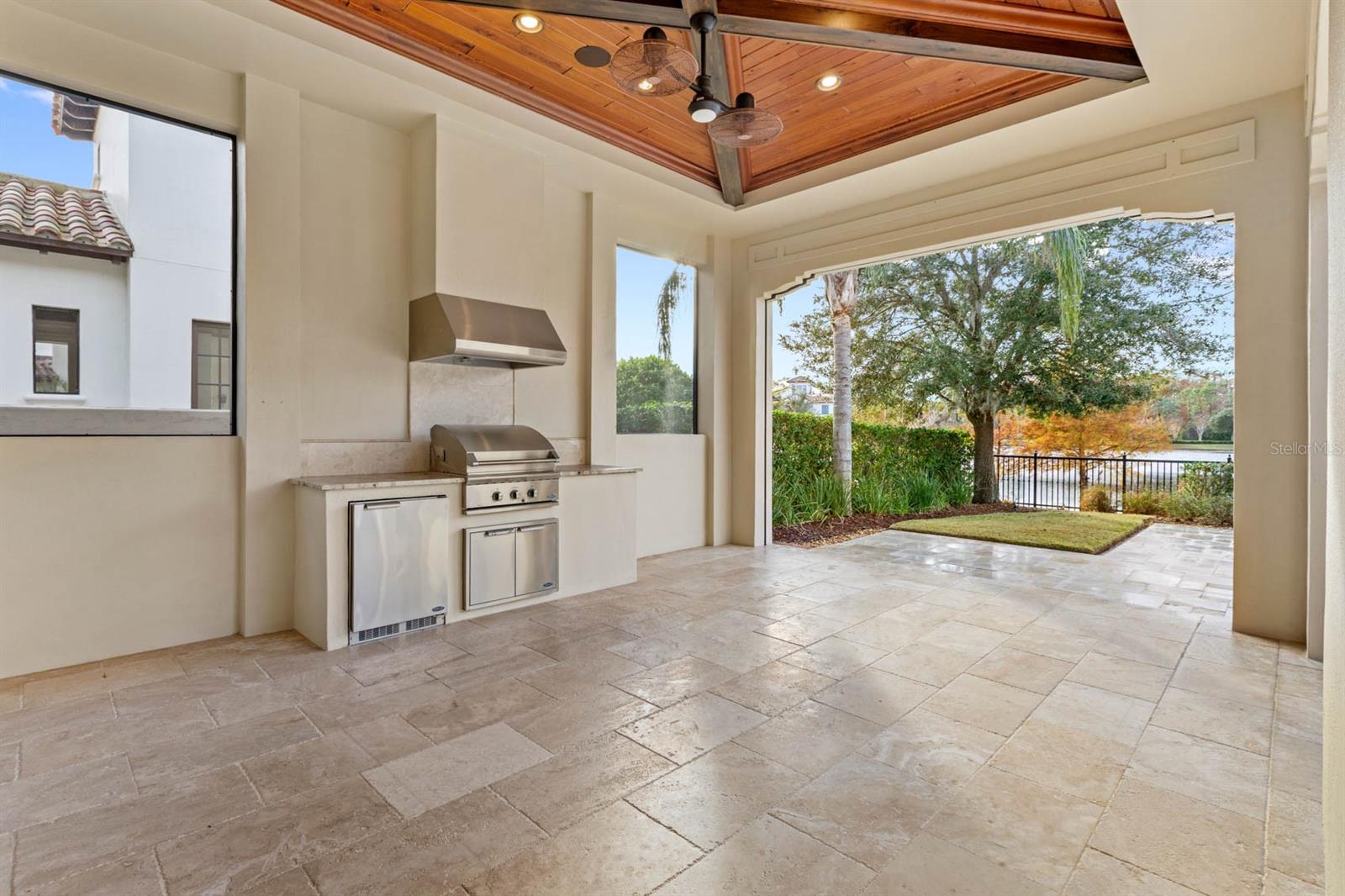 GOLDEN OAK - Residential