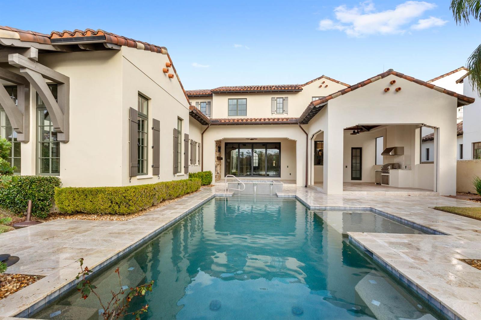 GOLDEN OAK - Residential