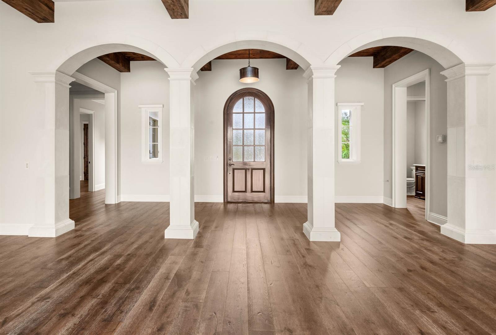 GOLDEN OAK - Residential