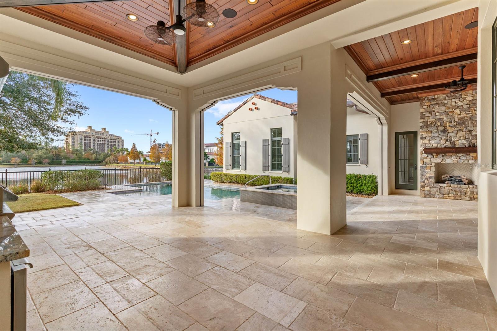 GOLDEN OAK - Residential