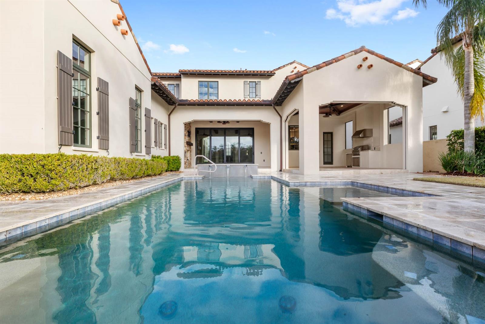 GOLDEN OAK - Residential