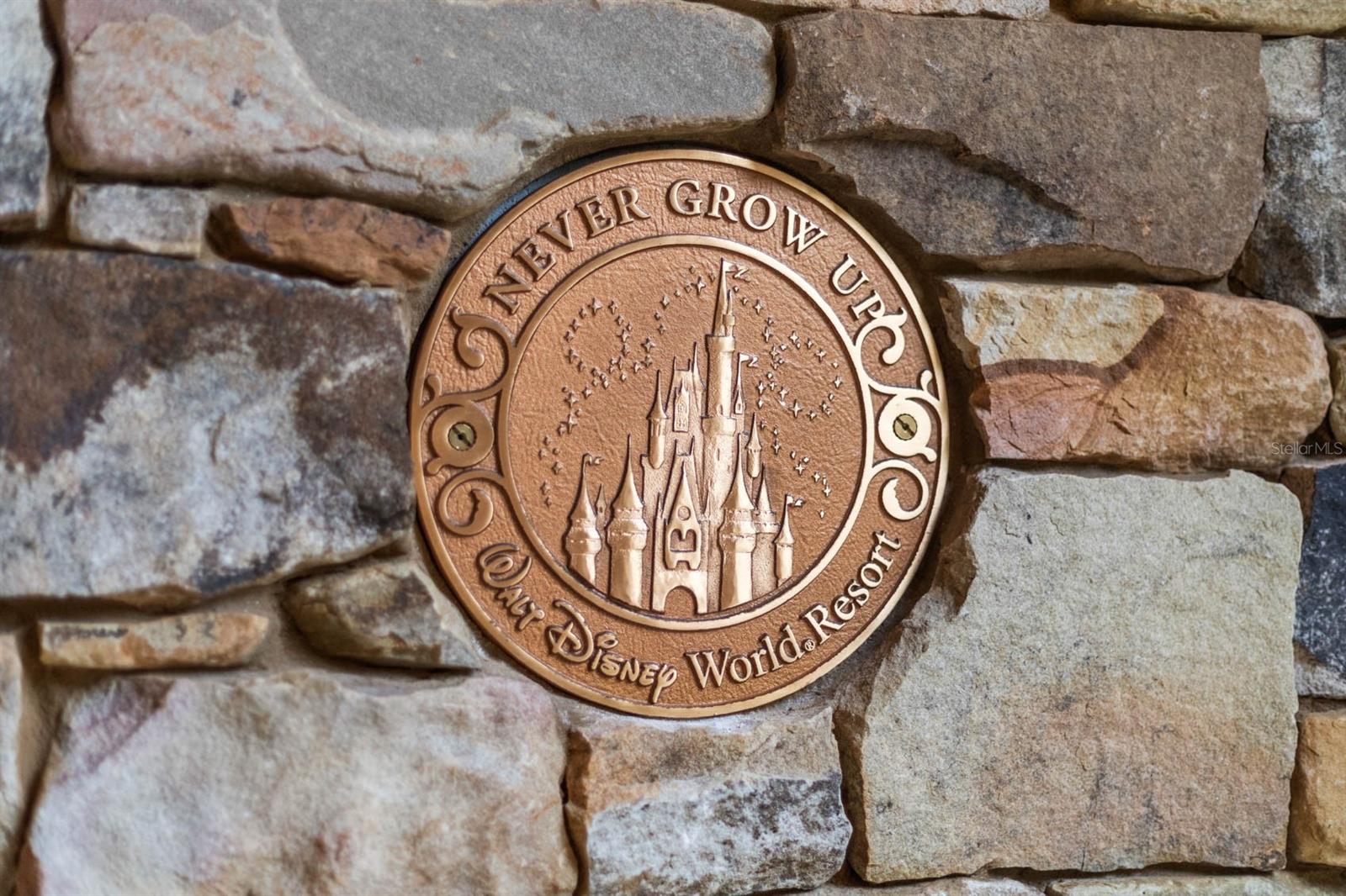 GOLDEN OAK - Residential