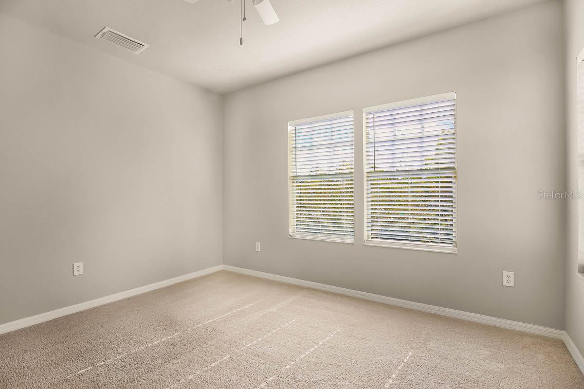 FISHHAWK RANCH TOWNCENTER PHAS - Residential Lease