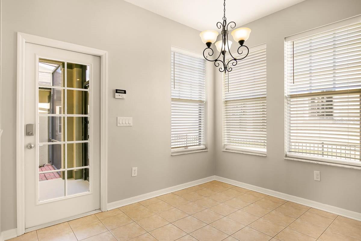 FISHHAWK RANCH TOWNCENTER PHAS - Residential Lease