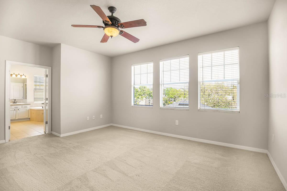 FISHHAWK RANCH TOWNCENTER PHAS - Residential Lease