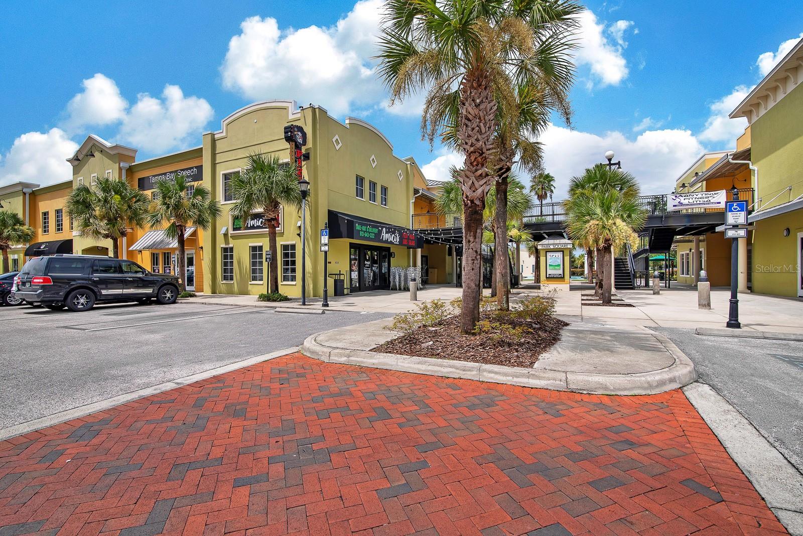 FISHHAWK RANCH TOWNCENTER PHAS - Residential Lease