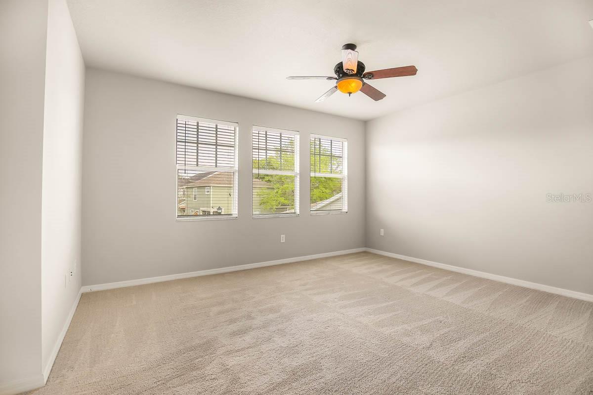 FISHHAWK RANCH TOWNCENTER PHAS - Residential Lease