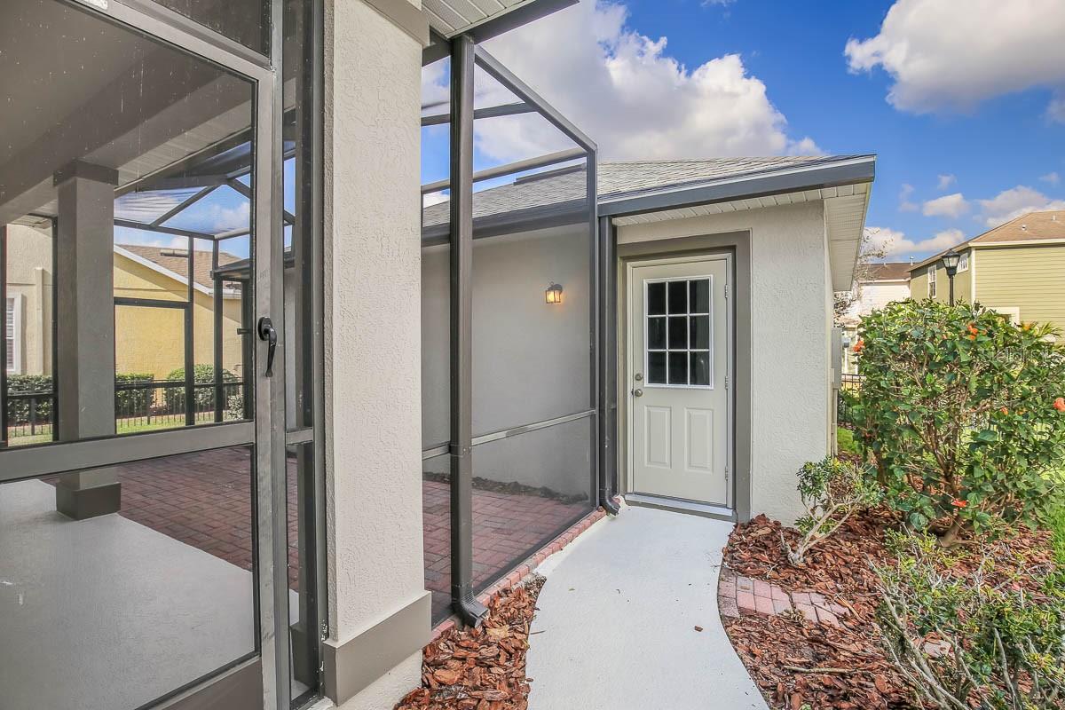 FISHHAWK RANCH TOWNCENTER PHAS - Residential Lease