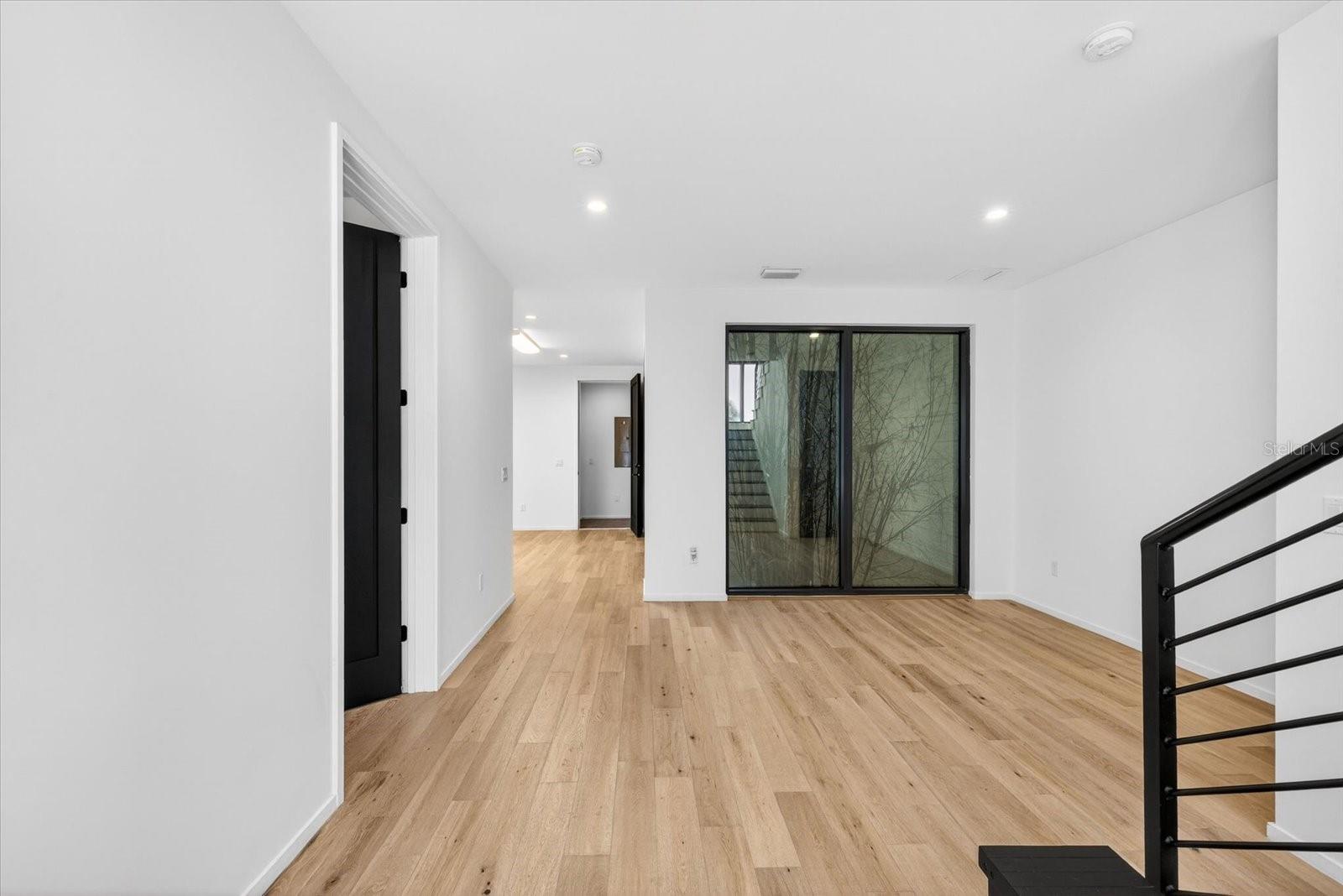 94 W DAVIS BOULEVARD