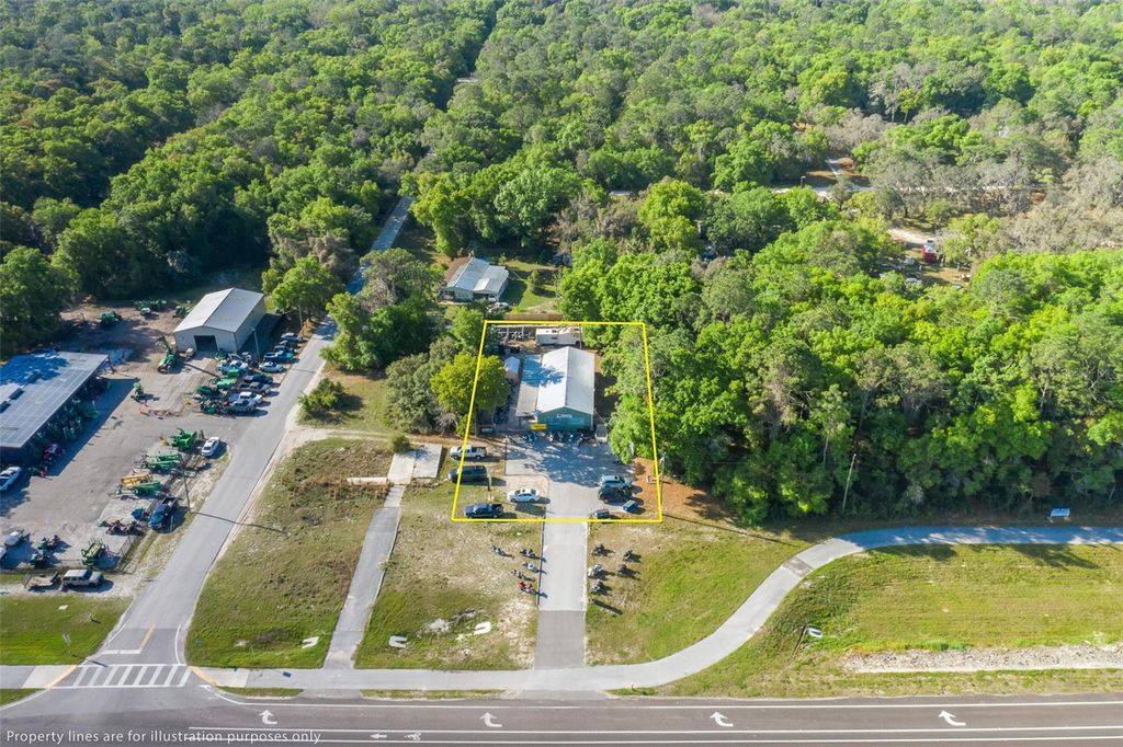 Photo of 17022 Cortez Boulevard, Brooksville, FL 34601 (MLS # W7862846)