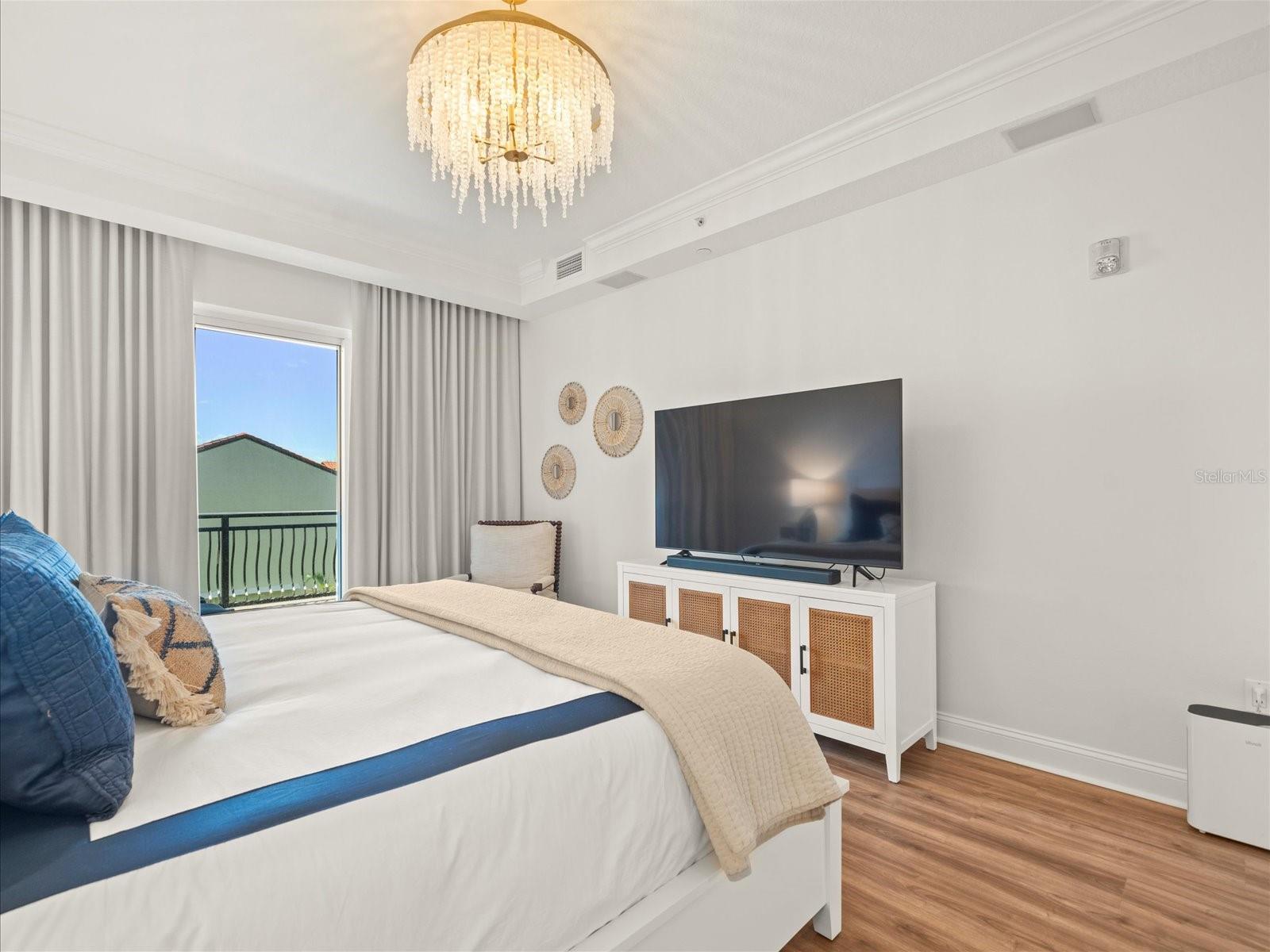 RESIDENCES AT WINDWARD PASSAGE CONDO - Residential Lease