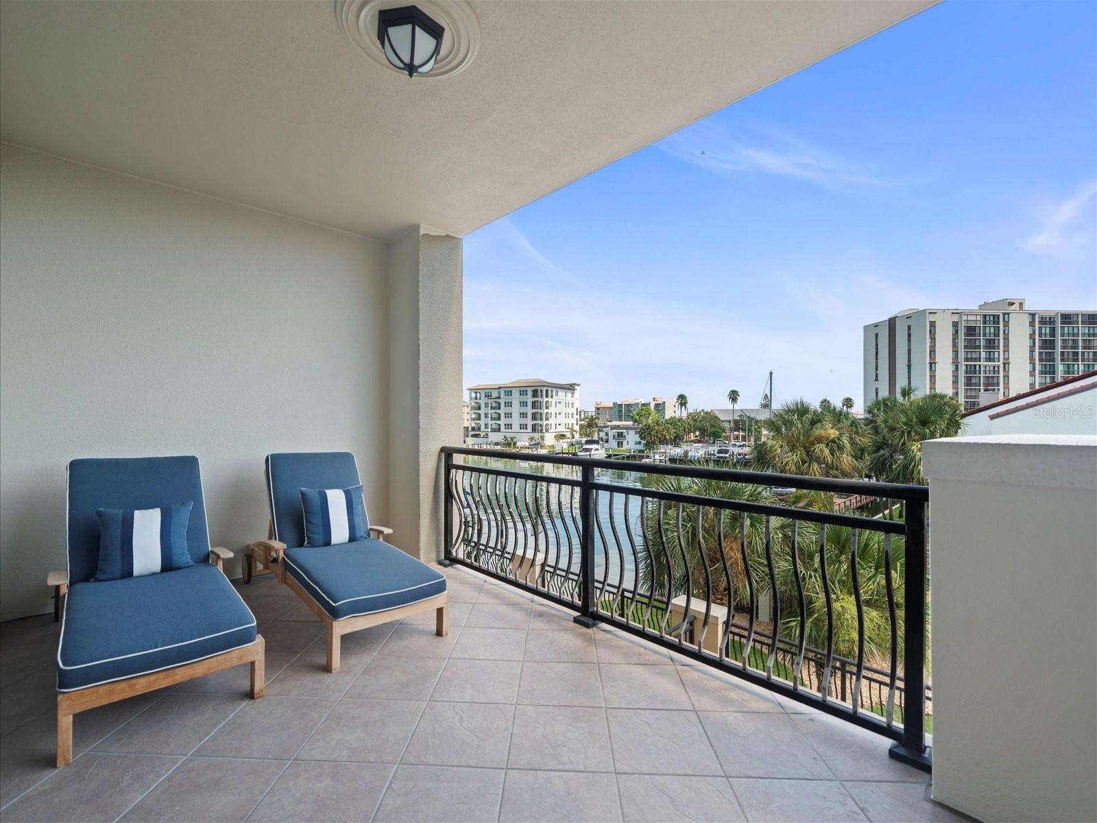 RESIDENCES AT WINDWARD PASSAGE CONDO - Residential Lease