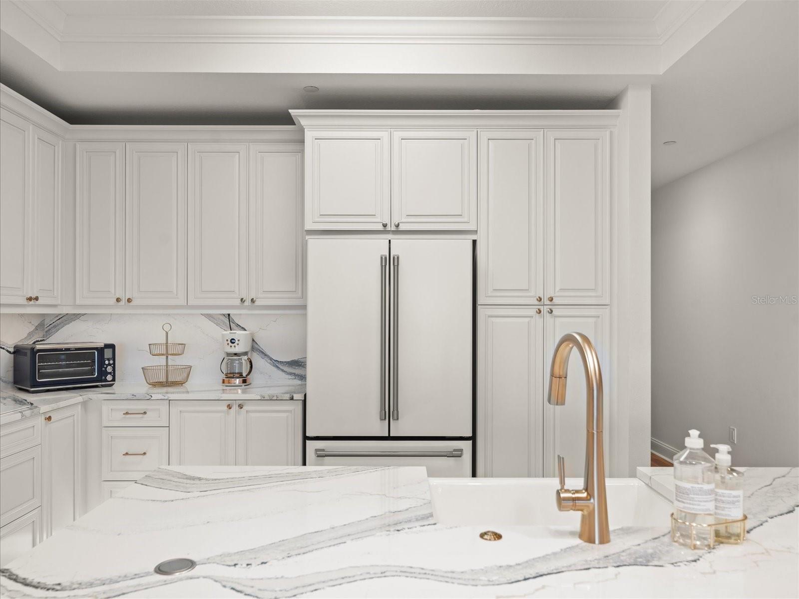 RESIDENCES AT WINDWARD PASSAGE CONDO - Residential Lease