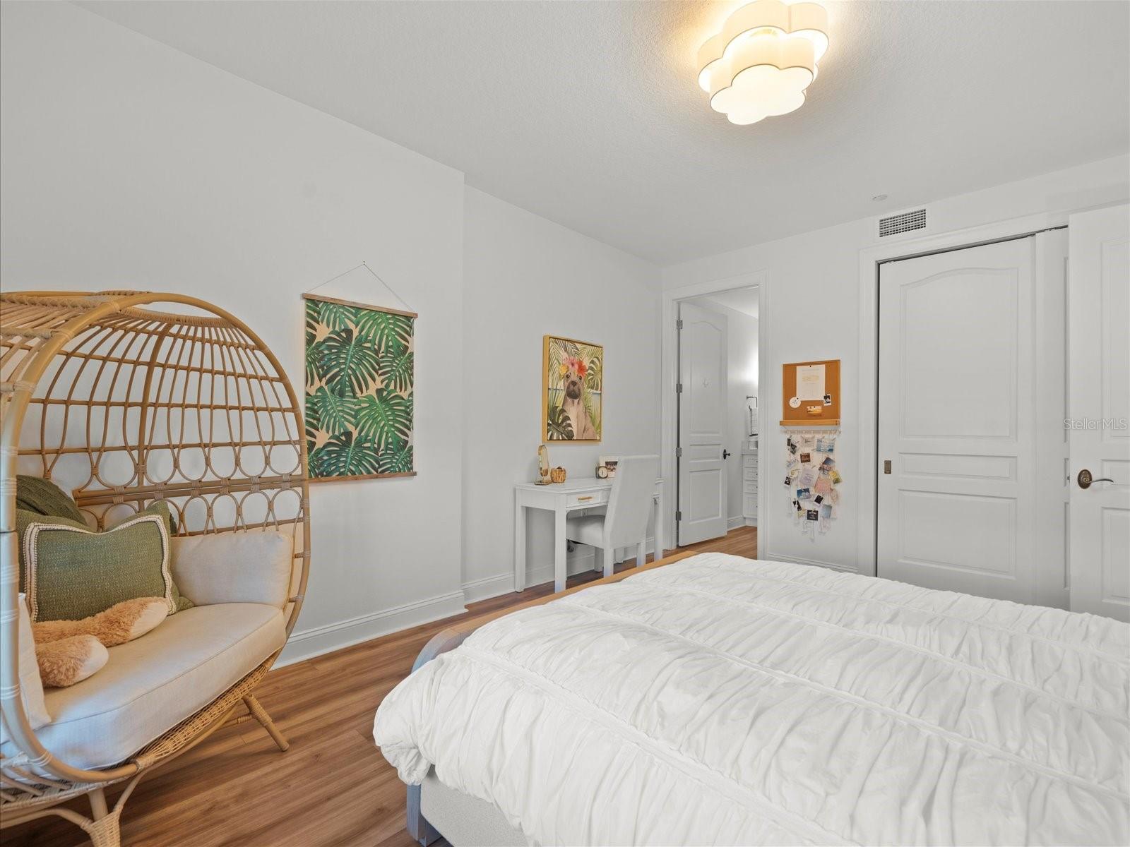 RESIDENCES AT WINDWARD PASSAGE CONDO - Residential Lease