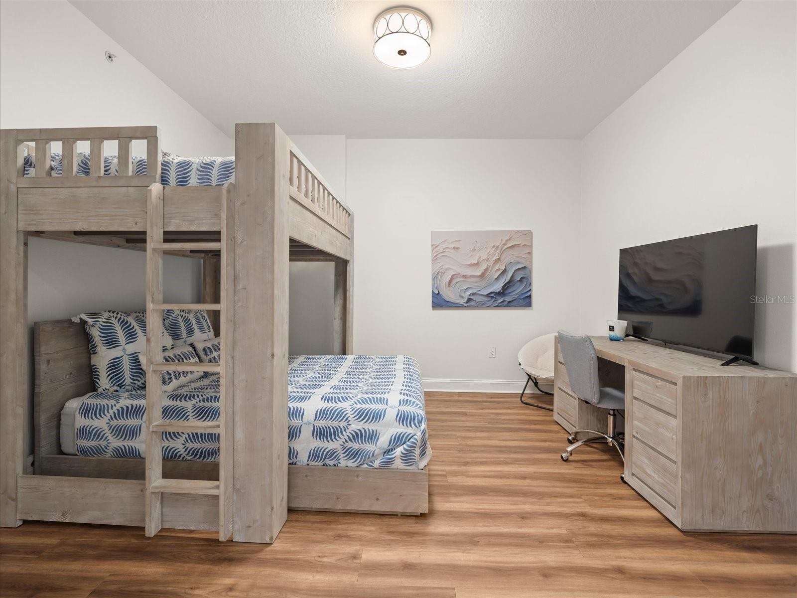 RESIDENCES AT WINDWARD PASSAGE CONDO - Residential Lease