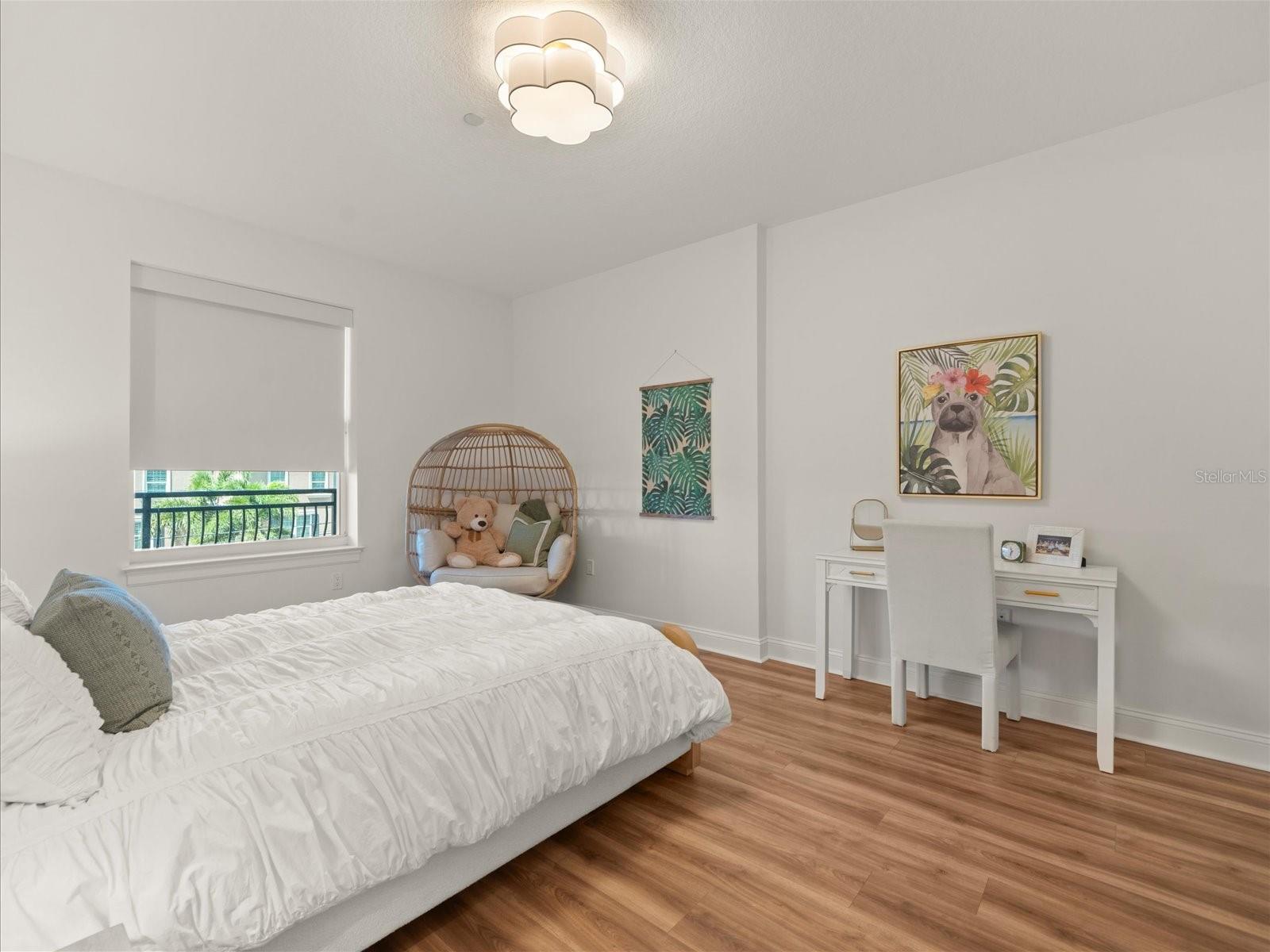 RESIDENCES AT WINDWARD PASSAGE CONDO - Residential Lease