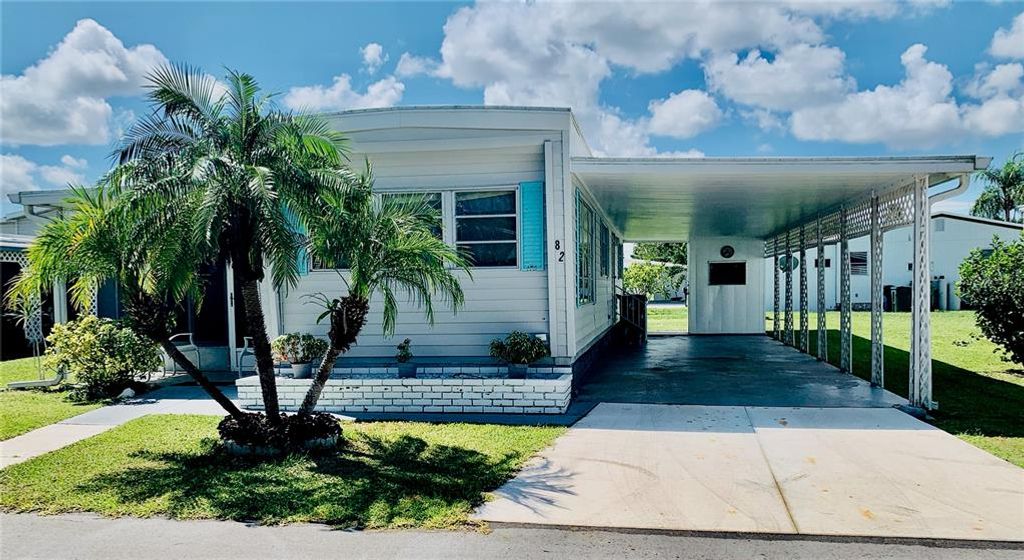 Photo of 82 DEL RIO DRIVE, PALMETTO, FL 34221 (MLS # A4555379)