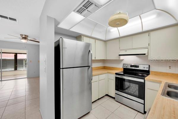 HIGHLAND LAKES VILLA CONDO I - Residential