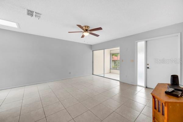 HIGHLAND LAKES VILLA CONDO I - Residential