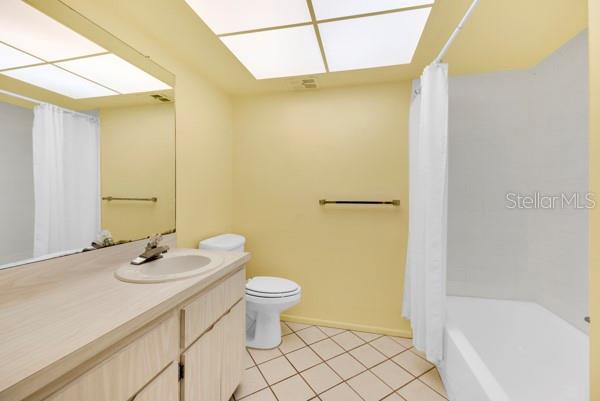 HIGHLAND LAKES VILLA CONDO I - Residential