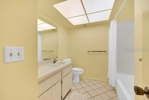 HIGHLAND LAKES VILLA CONDO I - Residential