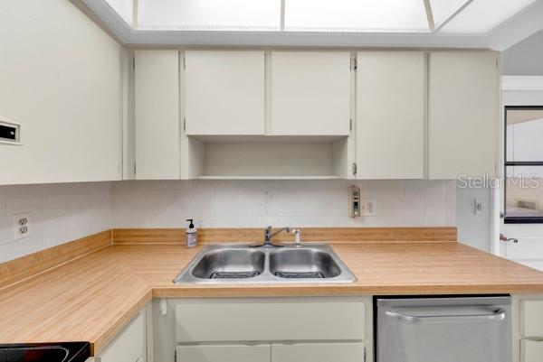 HIGHLAND LAKES VILLA CONDO I - Residential