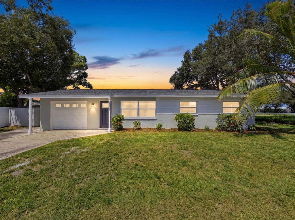 Photo of 14998 Mockingbird Lane, Clearwater, FL 33760 (MLS # W7888749)