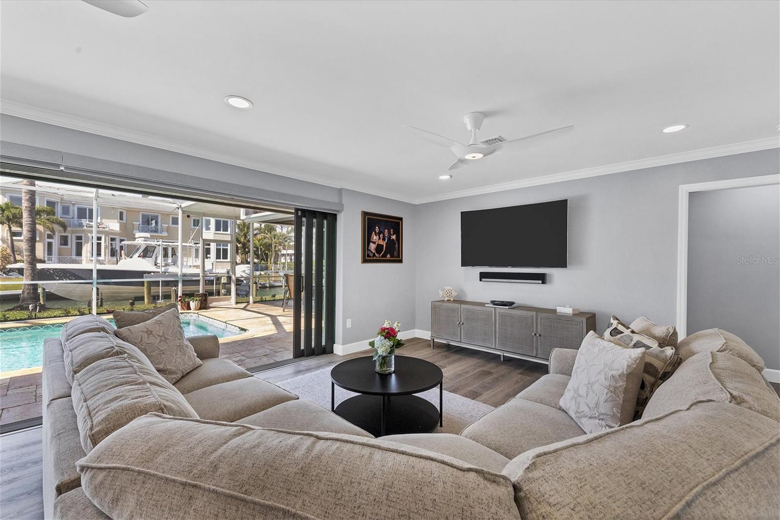 COUNTRY CLUB SHORES SEC 02 - Residential