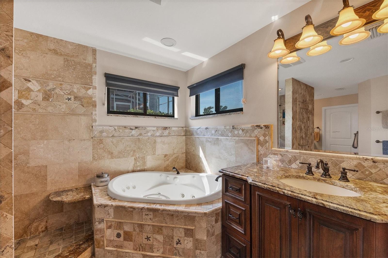 COUNTRY CLUB SHORES SEC 02 - Residential