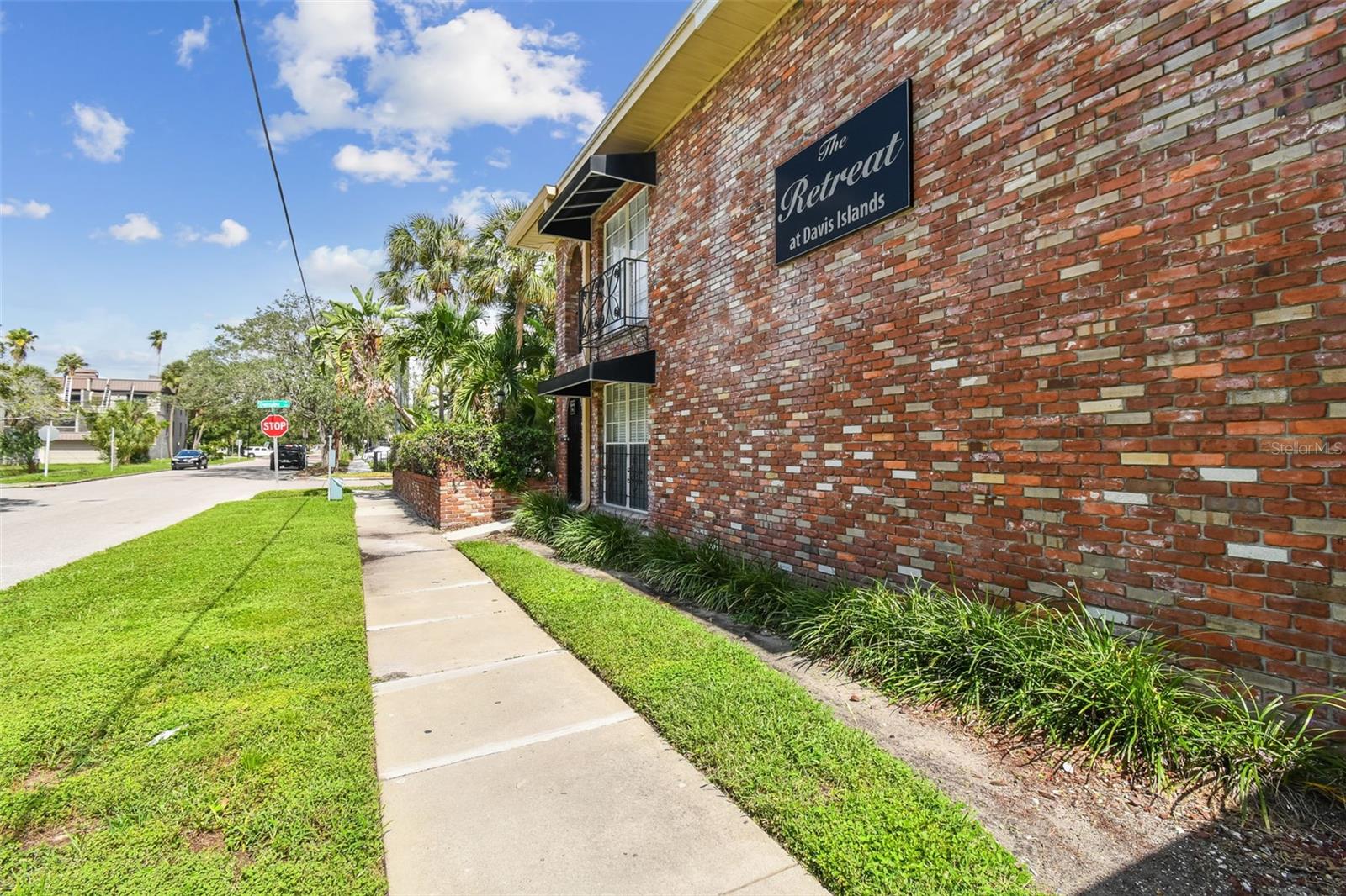 208 DANUBE AVENUE 101