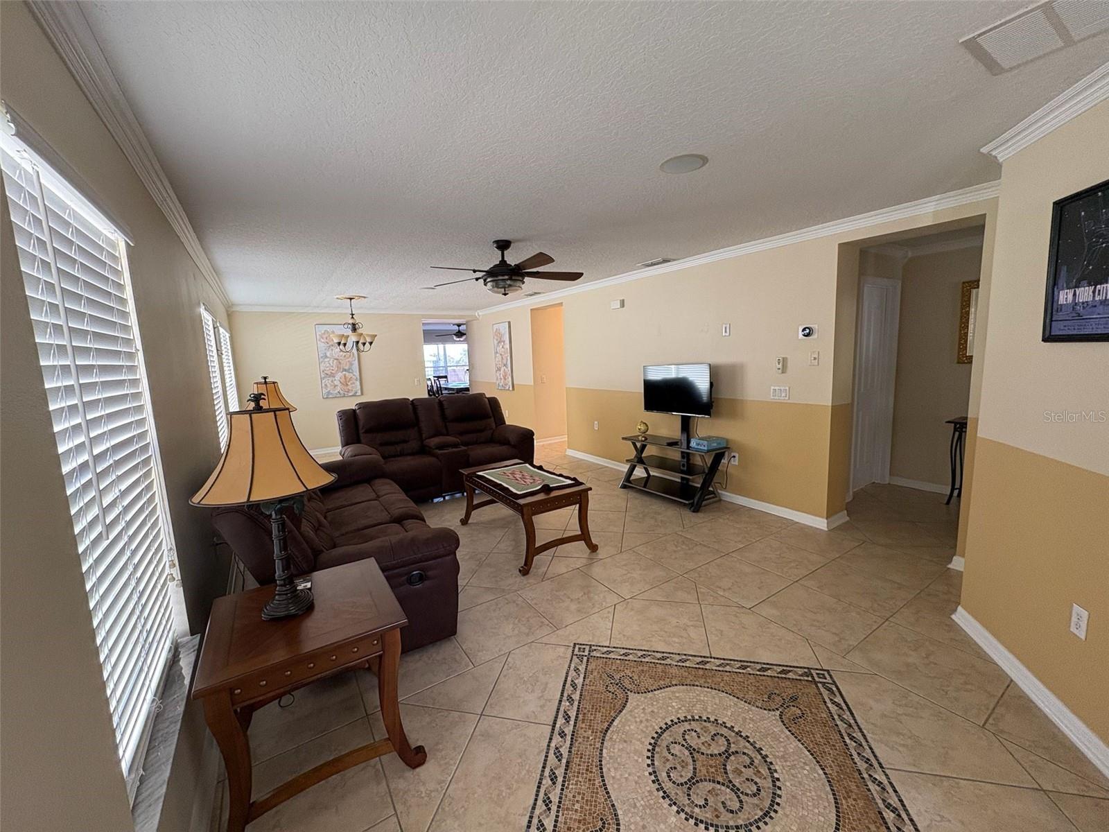 662 ROSSELLI BOULEVARD