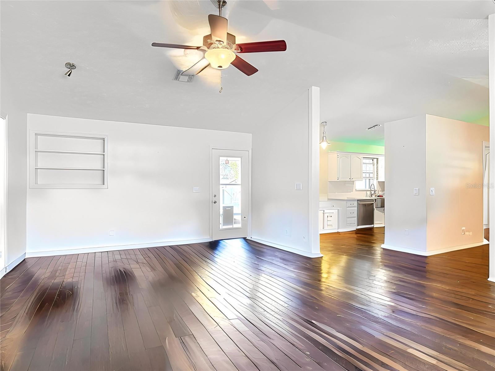 SOUTH OAK FOREST - Residential