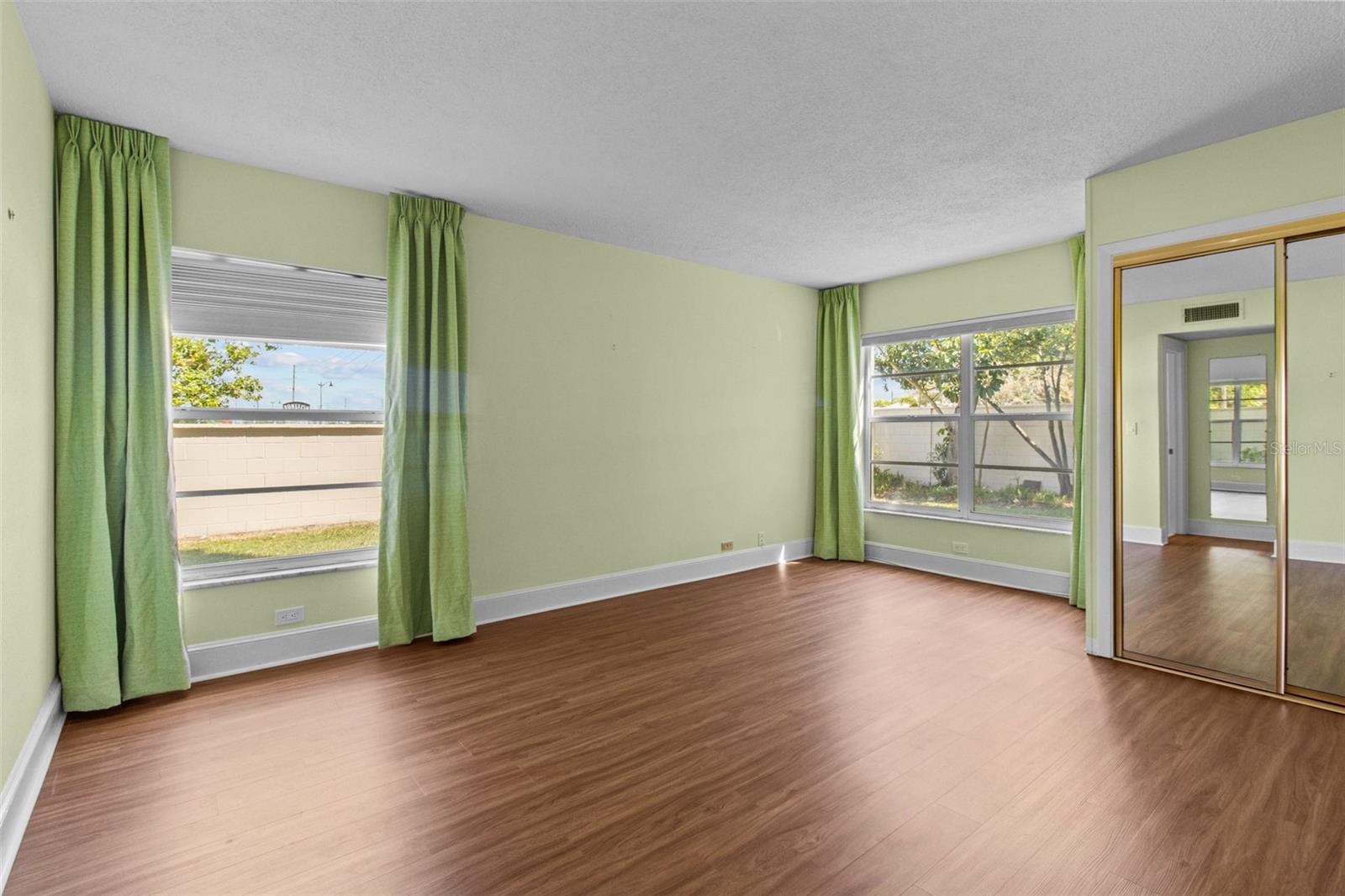 PORT BELLEAIR 4 CONDO - Residential