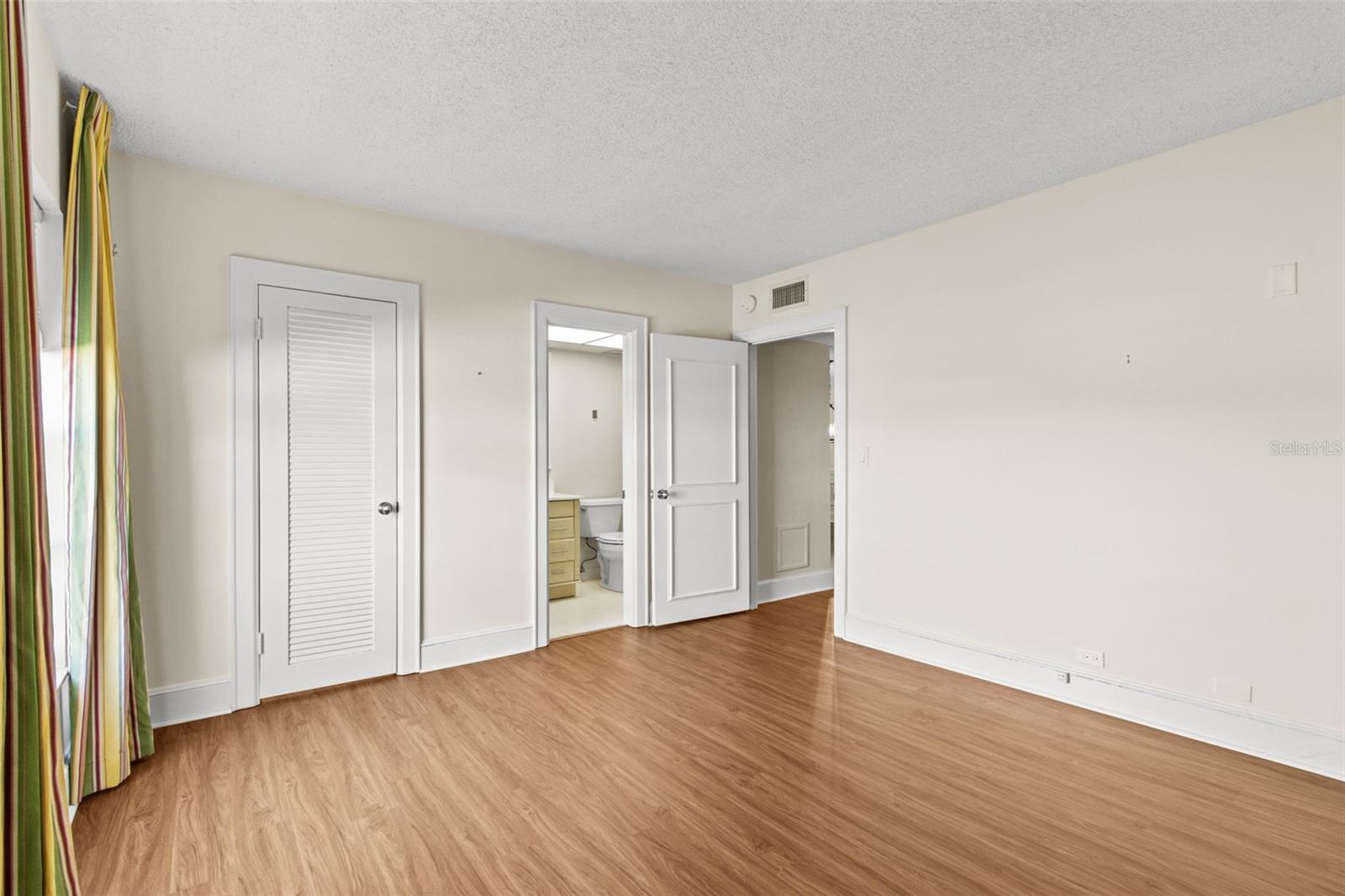 PORT BELLEAIR 4 CONDO - Residential