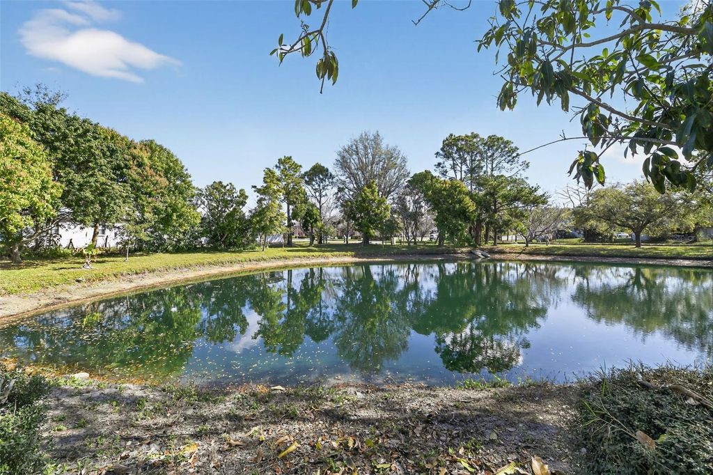 Photo of 501 45th Street E, Bradenton, FL 34208 (MLS # A4685343)