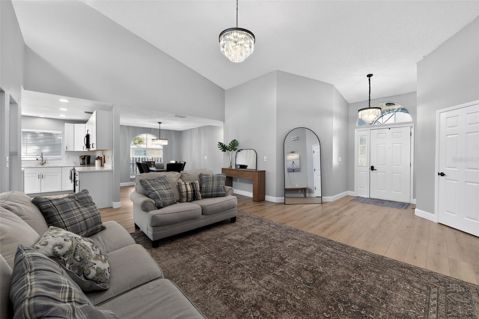 BRADEN RIVER LAKES - Residential