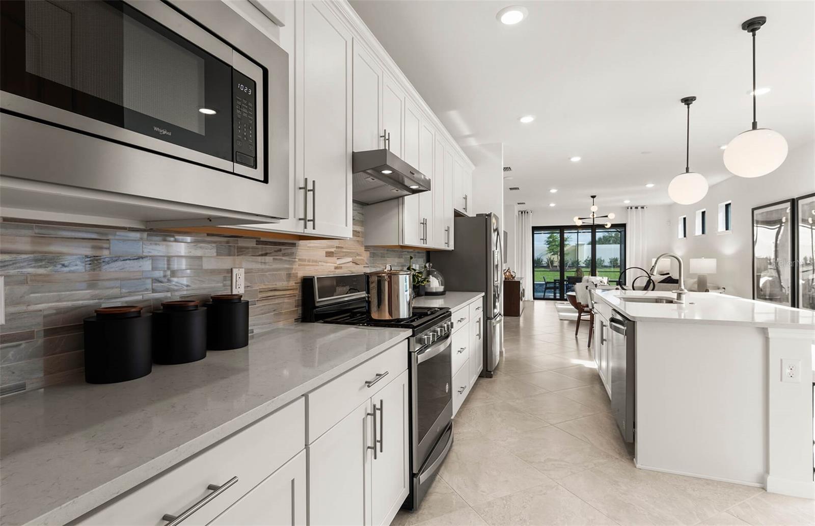 5011 COASTAL OAK COURT