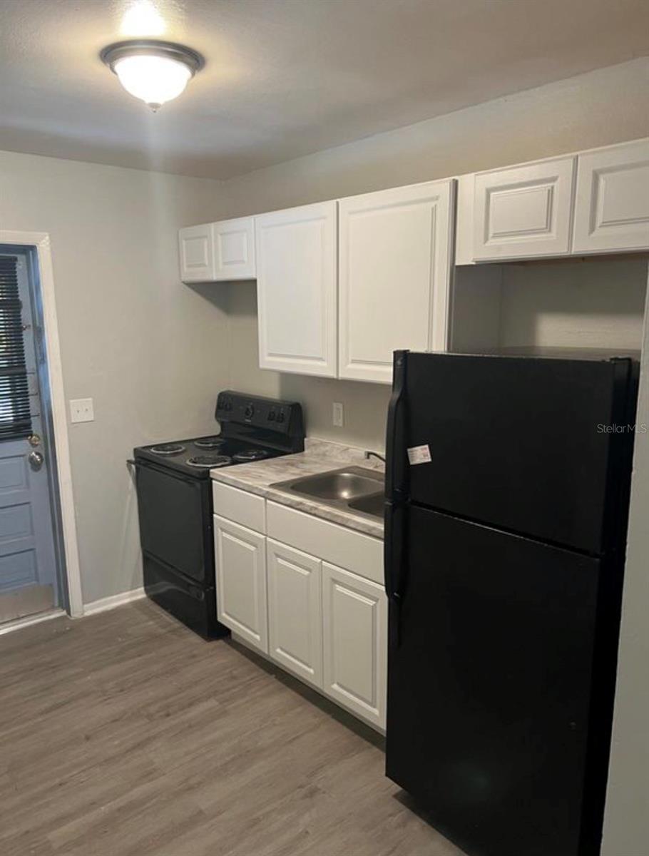 FERN CLIFF - Residential Lease