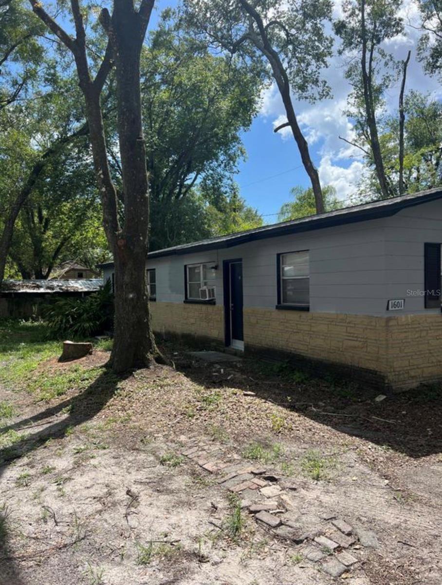 FERN CLIFF - Residential Lease