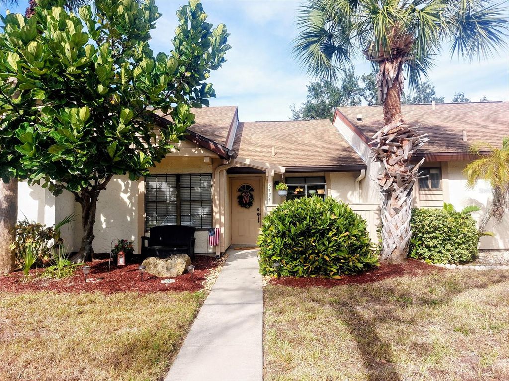 Photo of 5724 Beaumont Loop, North Port, FL 34287 (MLS # N6142001)