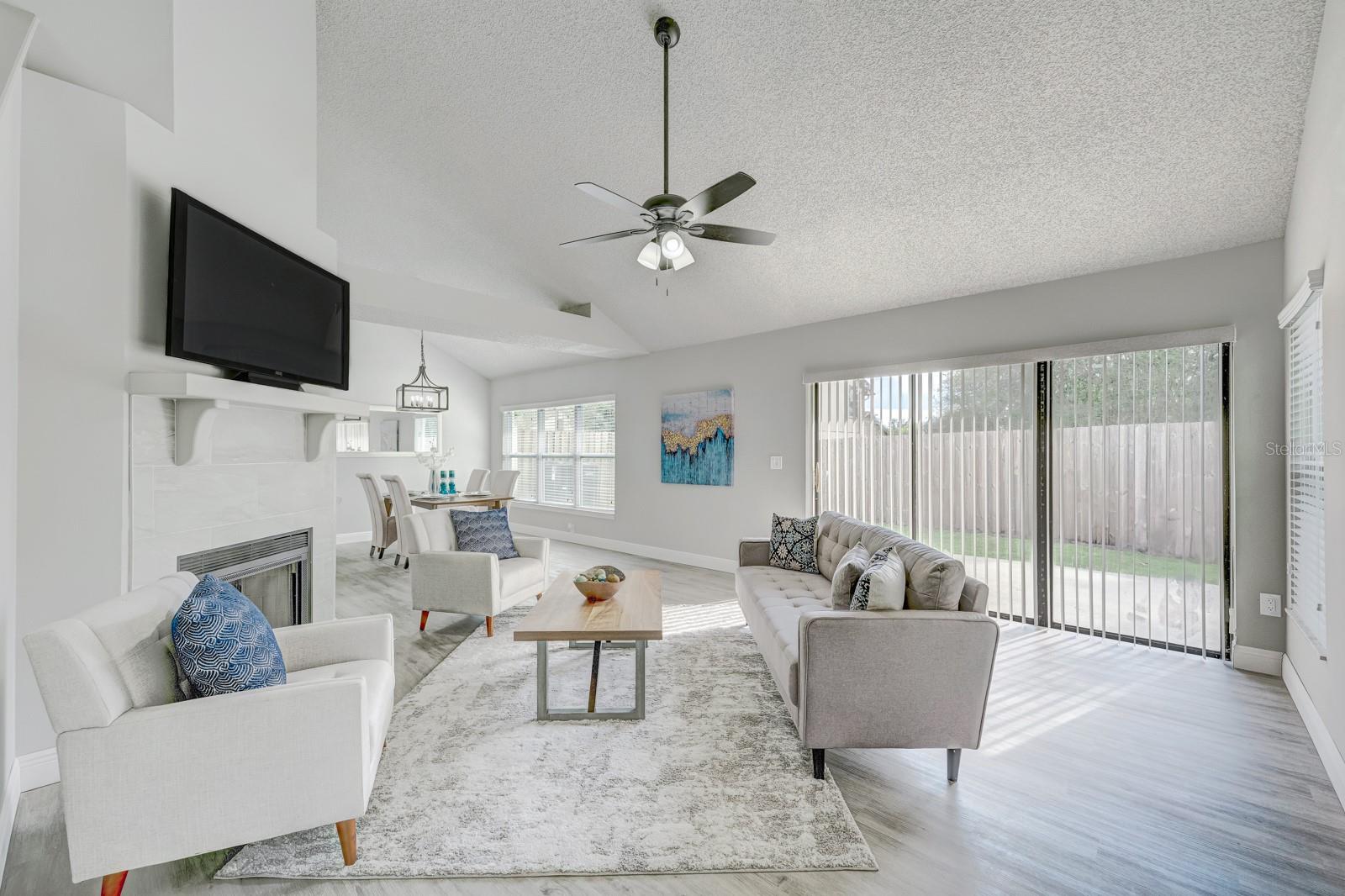 LAKEWOOD AT THE CROSSINGS UNIT 1 - Residential