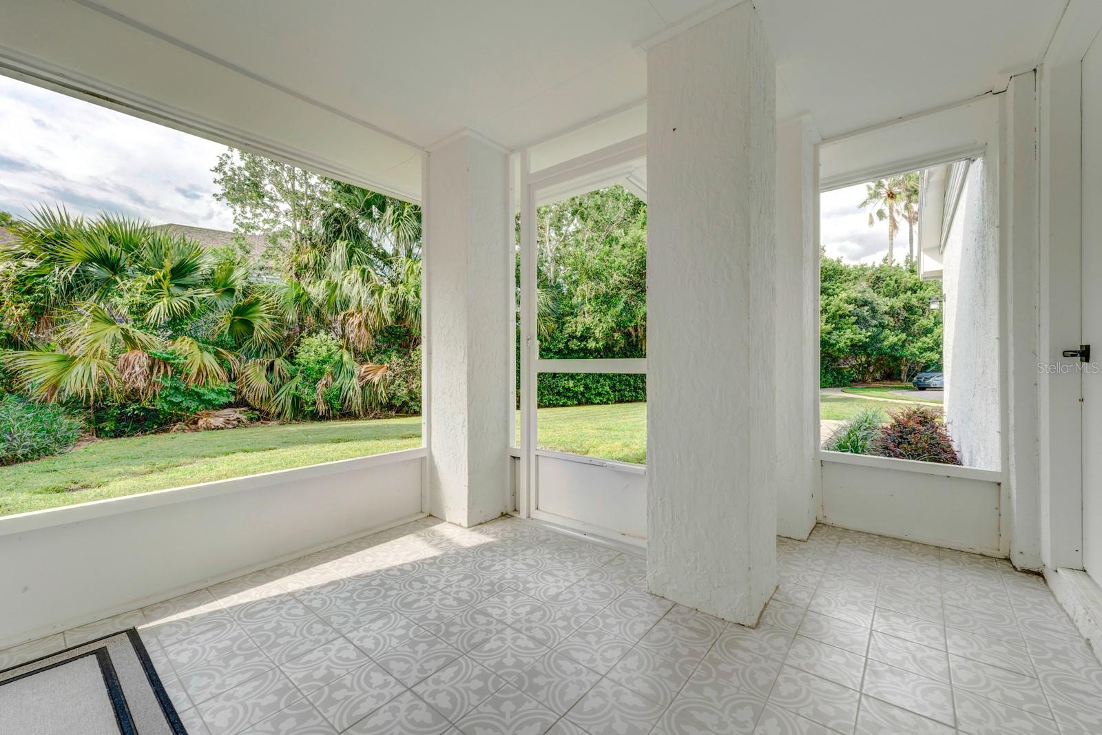 LAKEWOOD AT THE CROSSINGS UNIT 1 - Residential