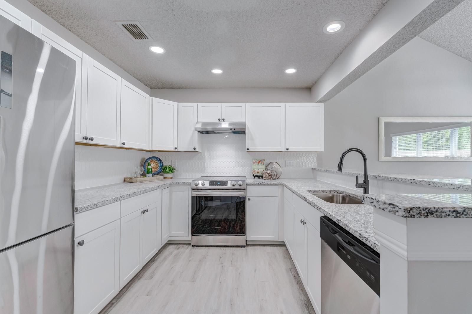 LAKEWOOD AT THE CROSSINGS UNIT 1 - Residential