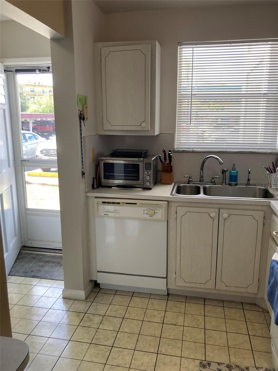 FIVE TOWNS OF ST PETE - Residential