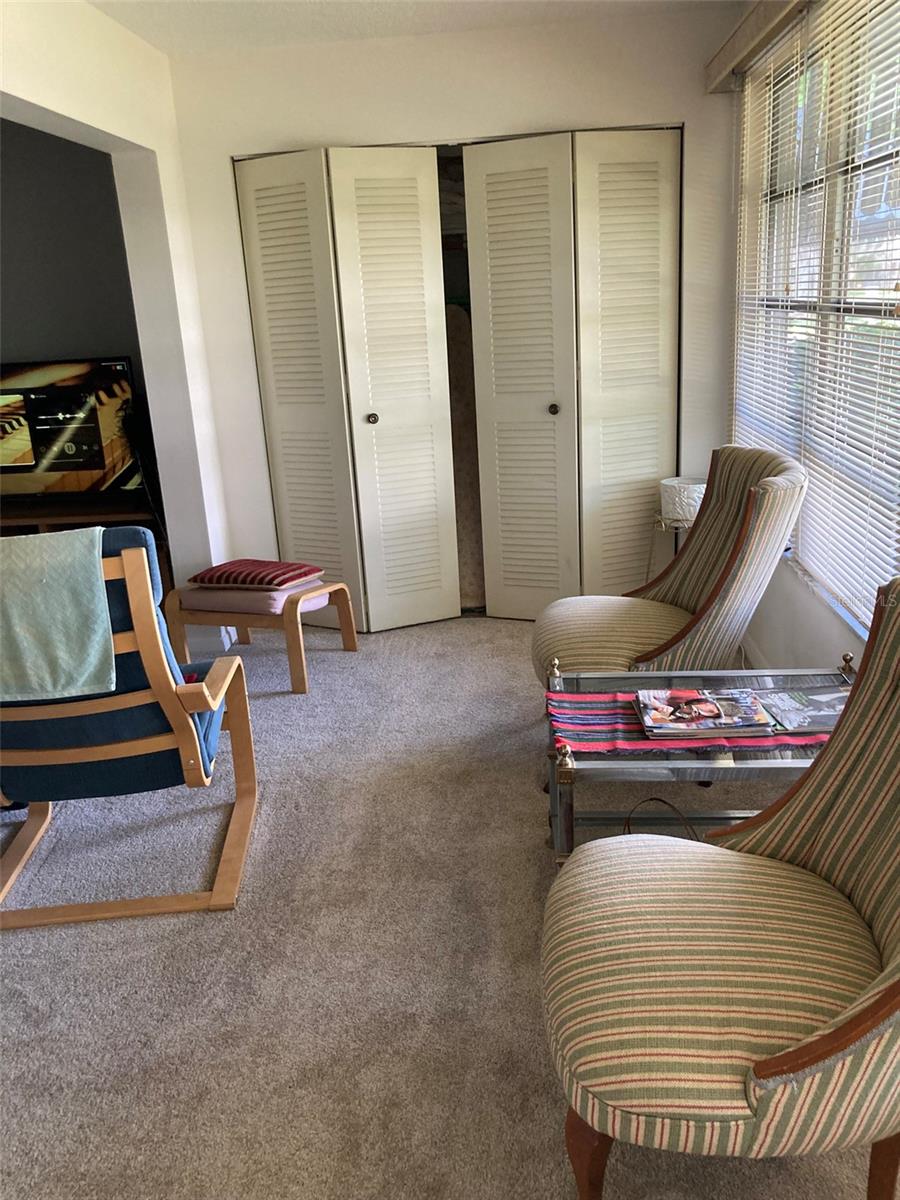 FIVE TOWNS OF ST PETE - Residential